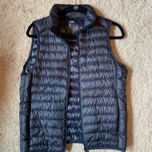 uniqlo Navy Puffer Vest
